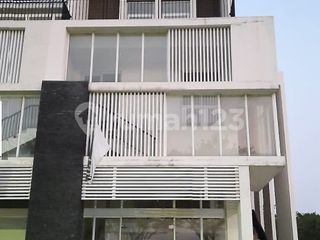 Di Sewakan Ruko 4 Lantai Siap Pakai di Citra 8 *0064-Joepau
