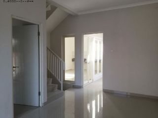 Rumah 2 lantai siap huni di perum Puri Surya Jaya