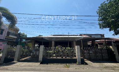 Rumah Di Jual Posisi Sudut Sudah Lengkap Dengan Beberapa Perabot