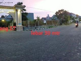 Tanah Hook Sutorejo Utara, Strategis
