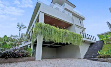 VILLA OCEAN VIEW 4 LANTAI DI TIARA NUSA GOA GONG KUTUH BALI