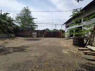 DISEWAKAN Tanah &amp; Bangunan Raya Latek, Pasuruan