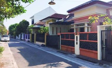 Dijual rumah di Colomadu