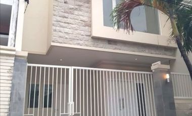 Rumah Baru Gress 2 Lantai Manyar Tirtoasri Surabaya