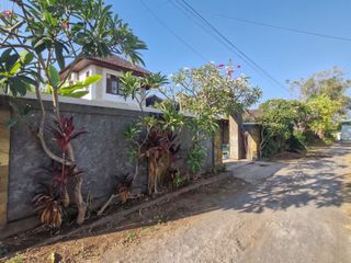 Freehold - Spacious 2-Storey House for Sale in Buleleng - Just 7-10 Minutes from Lovina Beach, North Bali
