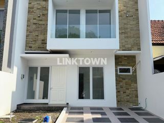 Harga Dibawah Pasaran Rumah 2 Lantai di Bukit Palma Surabaya