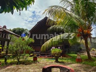 Tanah Ada Bungalow, Mini Bar, Pool, Luas 600 M, Di Jagakarsa