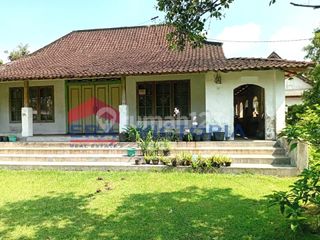 Rumah Dijual Area Ngadiejo, Blitar Hook Jalan, Letter L, 7 Menit Dari Makam Bung Karno