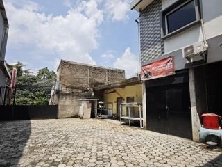 Dijual / Sewa  Rumah Dan Usaha Material Lokasi Strategis Dijalan Raya Depok