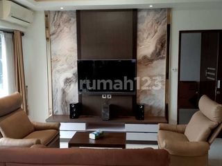 Disewakan Apartemen Full Furnished Puncak Bukit Golf Surabaya