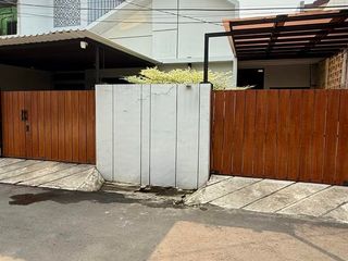 GREENSTOCK! Dijual Rumah Siap Huni di Perumahan  Jurang Mangu Permai, Bintaro