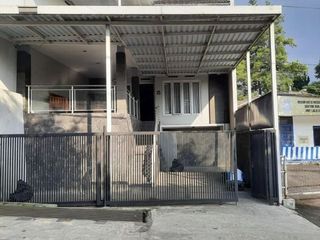 Dijual MURAH Bangunan Split Level Di Mainroad Sukahaji