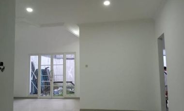 Dijual Rumah 2 Lantai Kebraon Indah Permai, Surabaya Selatan