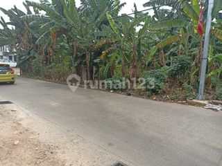 Lahan Kosong Bertekstur Padat Luas 1.830 Meter, Akses Tol Krukut, bisa Diperuntukkan Sebagai Bengkel, Lapangan Padel