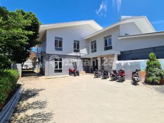 Gedung Ex Sekolah lokasi strategis Jl. Ruko Reni Jaya, RR 522