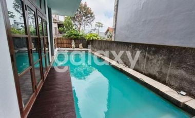 VILLA OCEAN AND SUNSET VIEW DI PECATU INDAH RESORT BADUNG, BALI