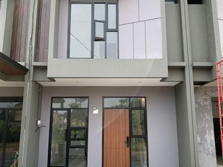 Rumah 2 Lt Modern 7 Menit ke RS.Permata Pamulang Dibantu KPR J-52540