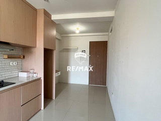 Dijual 1 Bedroom Oak Tower A Pulo Gadung – Semi Furnish, Lantai 12, AJB Siap, Yield Sewa Tinggi