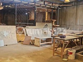 Gudang Lokasi Strategis Jalan Raya Utama Dekat Akses Tol