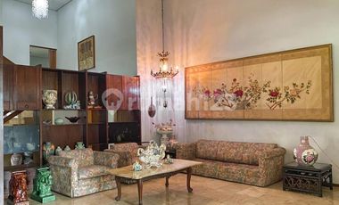 Jual Butuh! Rumah Hook antara Hanglekiu dan Pakubuwono selangkah ke Senayan City