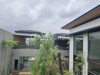 Rumah Bagus Unfurnished di Puri Arga Golf BSB City Semarang
