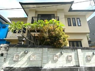 Rumah 2Lt, Hoek, View Bagus, Prmhn di Penatih Denpasar Timur