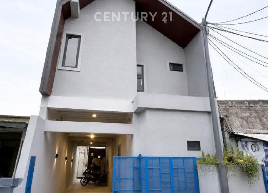 Rumah Industrial Minimalis 2 Lantai Di Area Rawamangun | Lamudi.co.id