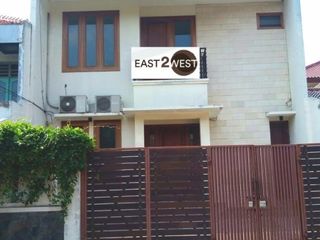 Disewakan rumah di Pulomas Jakarta Timur Kamar 4 Harga Murah