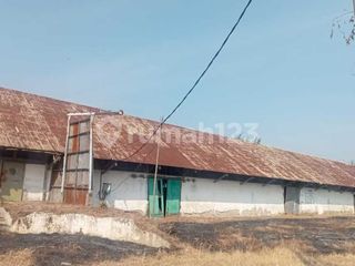 Gudang Siap Pakai Daerah Taman