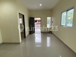 Dijual Rumah Hook Full Renov Sektor 6, Gading Serpong