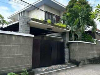 RUMAH SEMI VILLA DI BATUBULAN GIANYAR