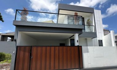 For Sale: Luxurious Modern Villa in Canggu