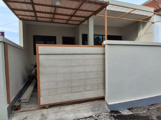 RUMAH BARU SIAP HUNI SEMI FURNISHED DI KEROBOKAN BADUNG