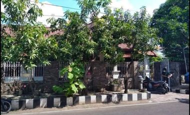 Dijual rumah hook bangunan lama Rungkut Asri Timur Surabaya