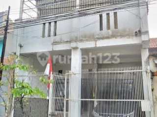Rumah 2 Lantai Siap Huni Dekat BPK Penabur Taman Holis Indah Bandung