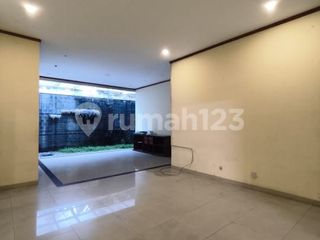 DISEWAKAN RUMAH SIAP HUNI DI TAMAN SAKURA BANDUNG
