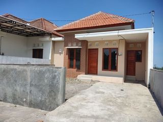 DIKONTRAKAN RUMAH BARU DEKAT RS SANJIWANI
