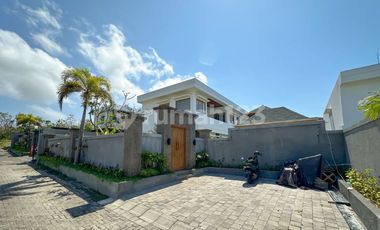 Dijual Villa Mewah Baru dengan 4 Kamar Tidur dan Pemandangan Laut di Pecatu Bali