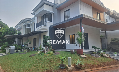 RUMAH HOOK LEBAR 12M, 252/300 M² — FRESH RENOVATION DI PONDOK HIJAU GOLF