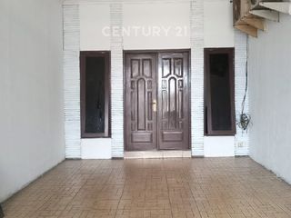 Rumah Kantor Bersih SDepan Jalan KH Abdullah Syafe'i Tebet