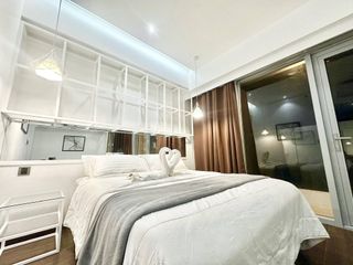 Aeon Towers 17F - 1 Bedroom with City and Sea View
