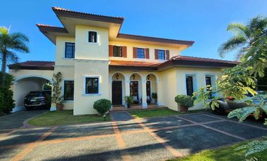 For sale: Luxury Classic 2 storey house near Clark & Friendship