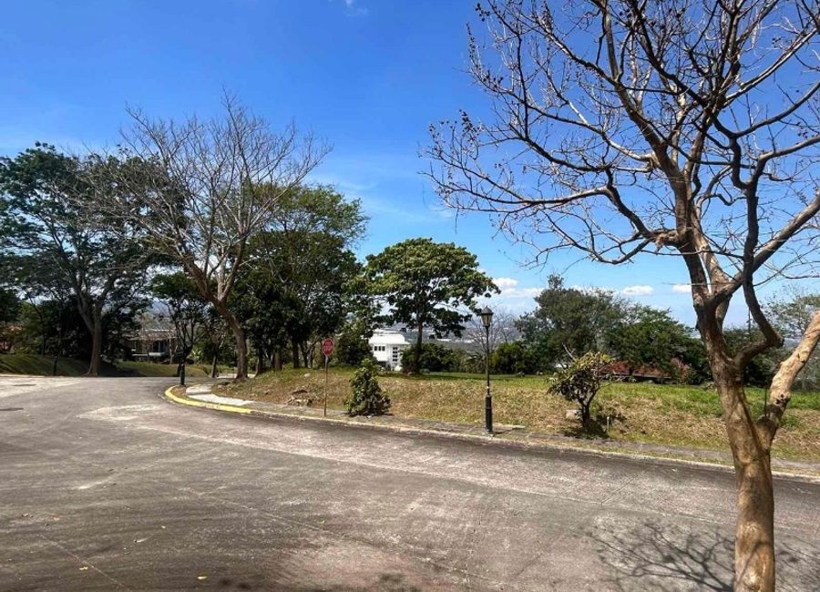Spine Road, Ayala Greenfield Estates, Maunong, Calamba, Laguna