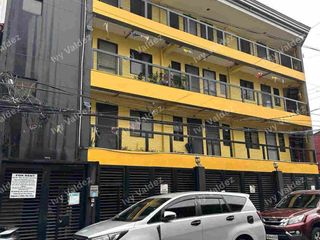 2Bdrm Unit  + Laundry Drying Area + Covered Parking Slot in Prime Makati Area