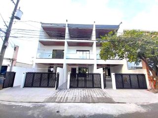 For Sale Modern Design Three (3) Storey Triplex House and Lot near SM South Mall