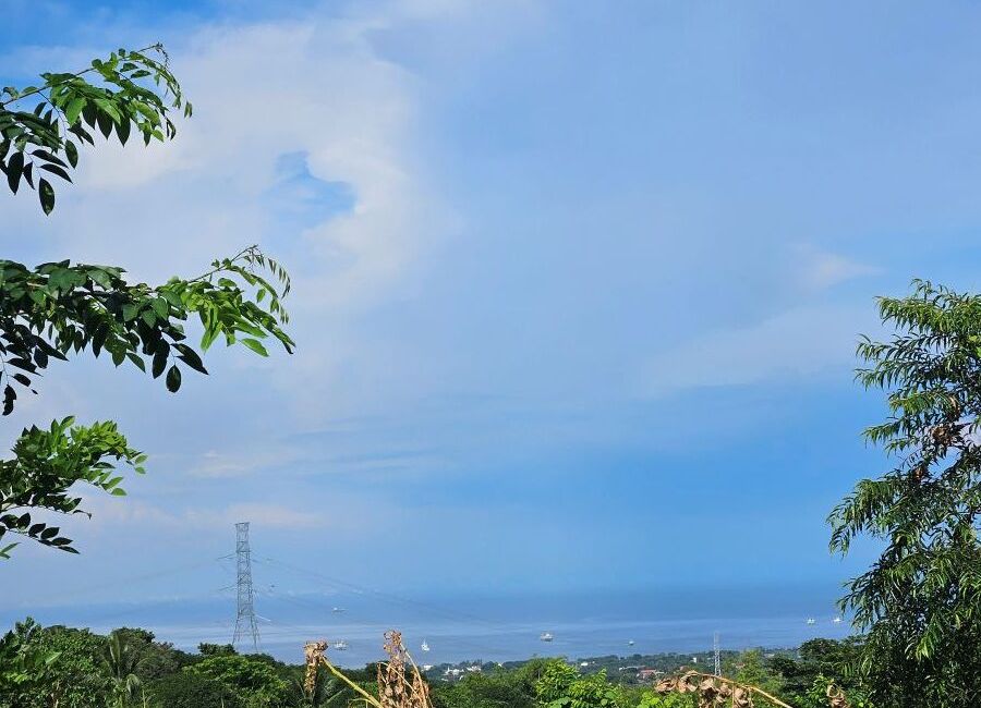 Titled lot Overlooking Manila Bay | Lamudi.com.ph