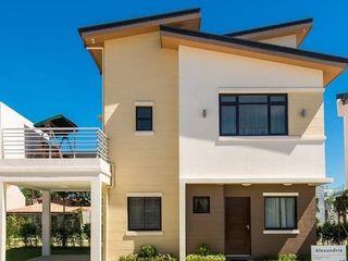 RFO-5BR Single Attached House For Sale in Sentrina Lipa- Alexandria Upgraded
