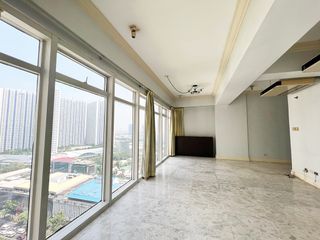19 C - 3 Bedroom Condo Unit in Makati CBD for Rent - The Salcedo Park