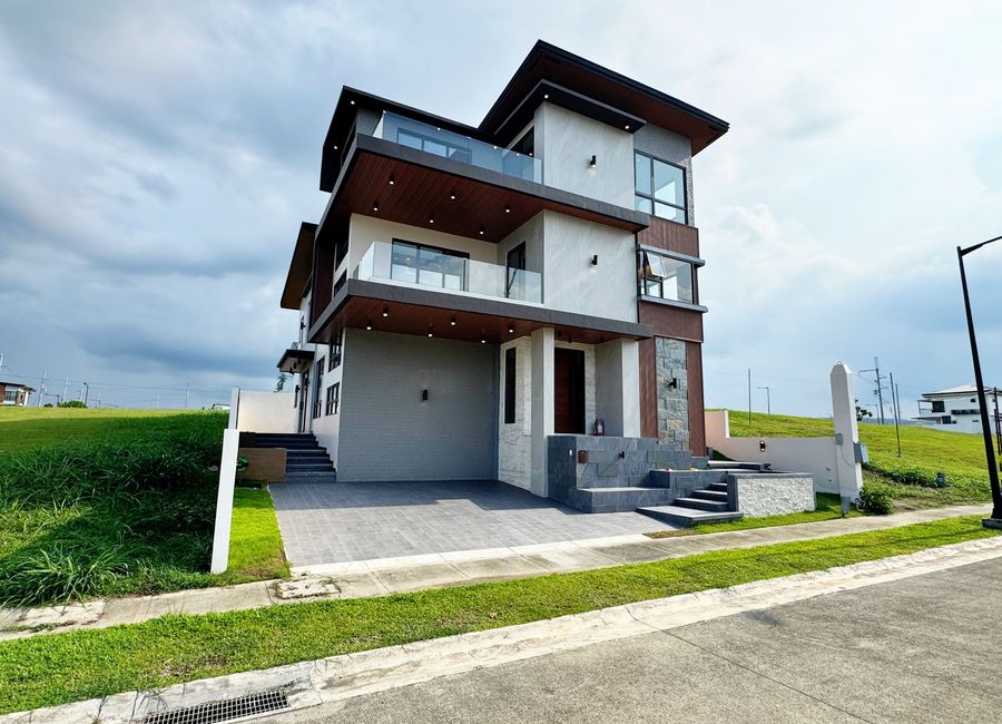 Soliento, Canlubang, Calamba, Laguna image 3