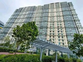 Rush For sale RFO 1bedroom unit in Makati City Sanlorenzo Place MOA BGC MRT